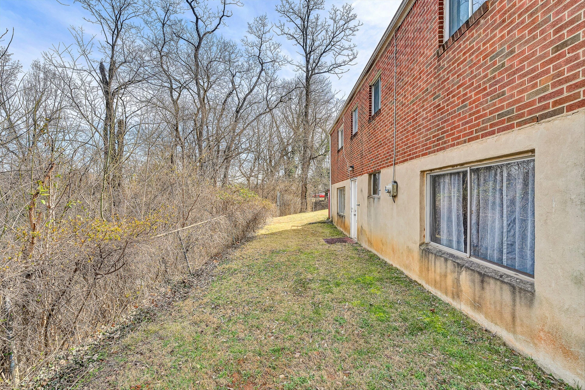 203 Cherryhill RD - Photo 25