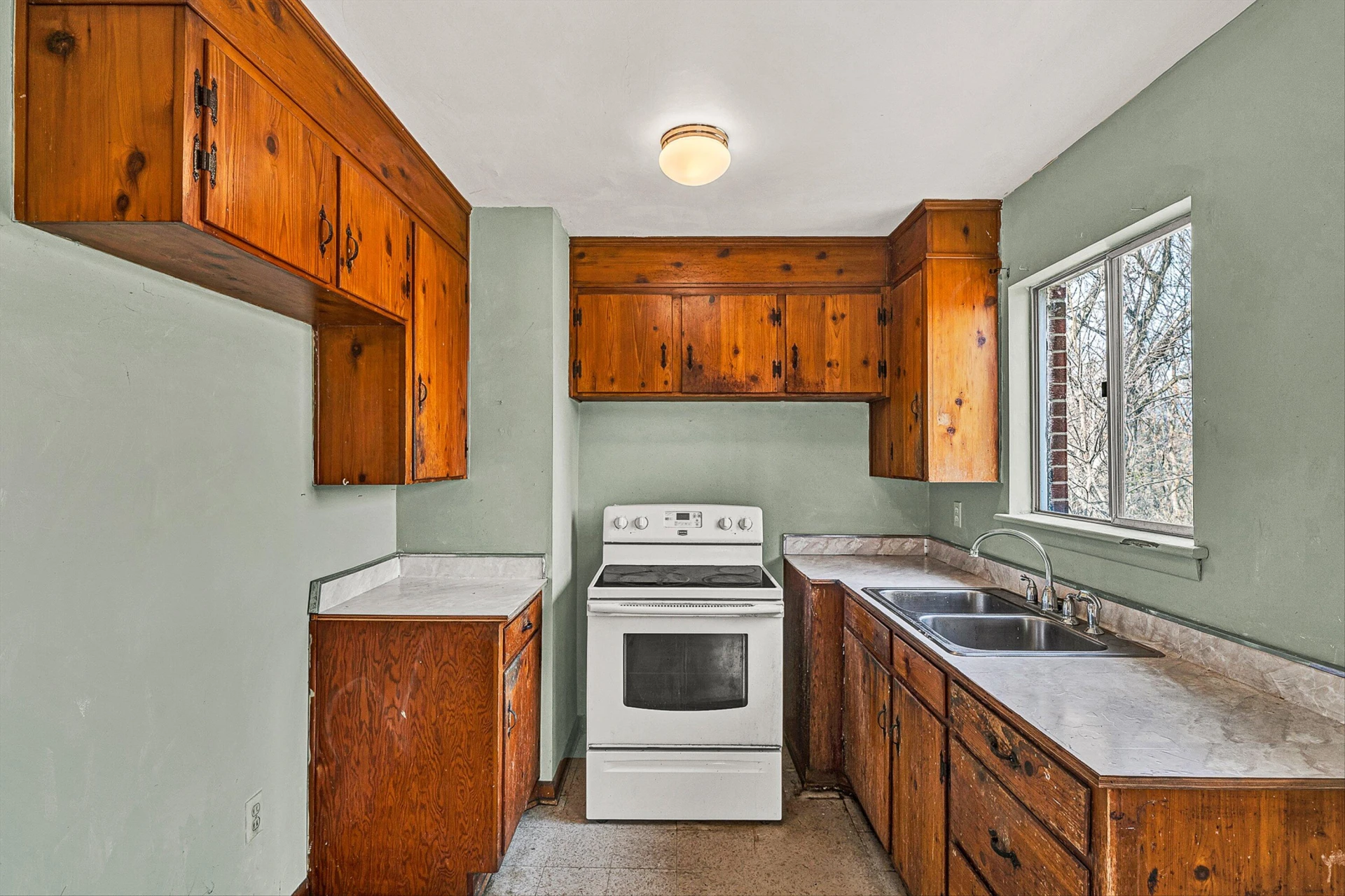 203 Cherryhill RD - Photo 4