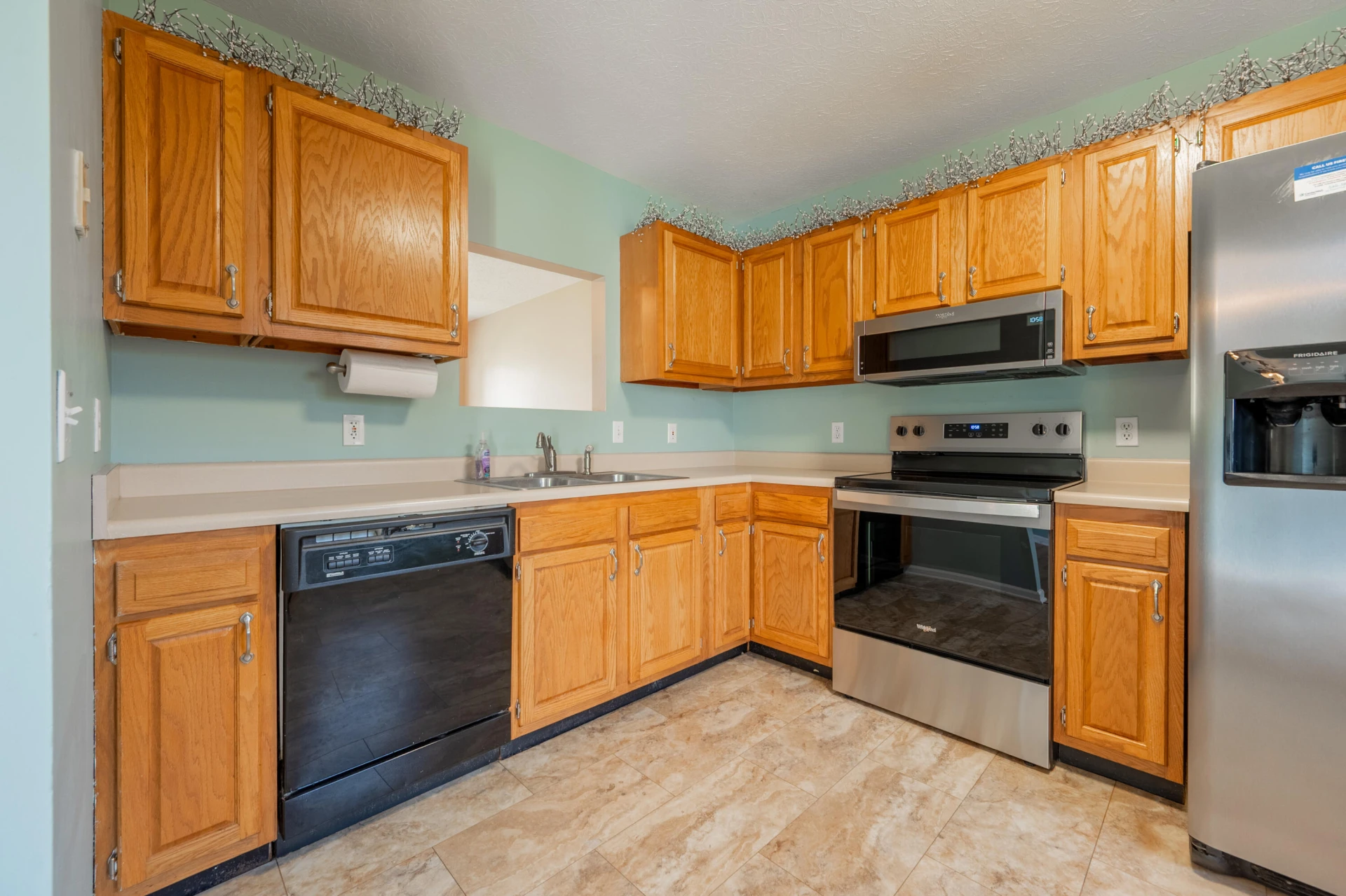1309 Sandy CIR - Photo 11