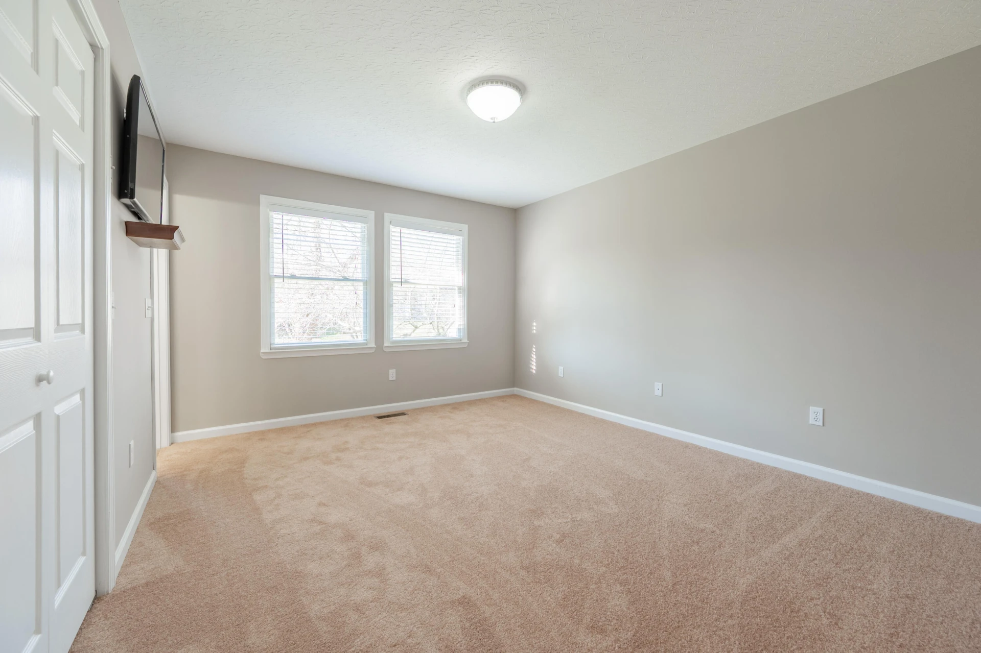 1309 Sandy CIR - Photo 17