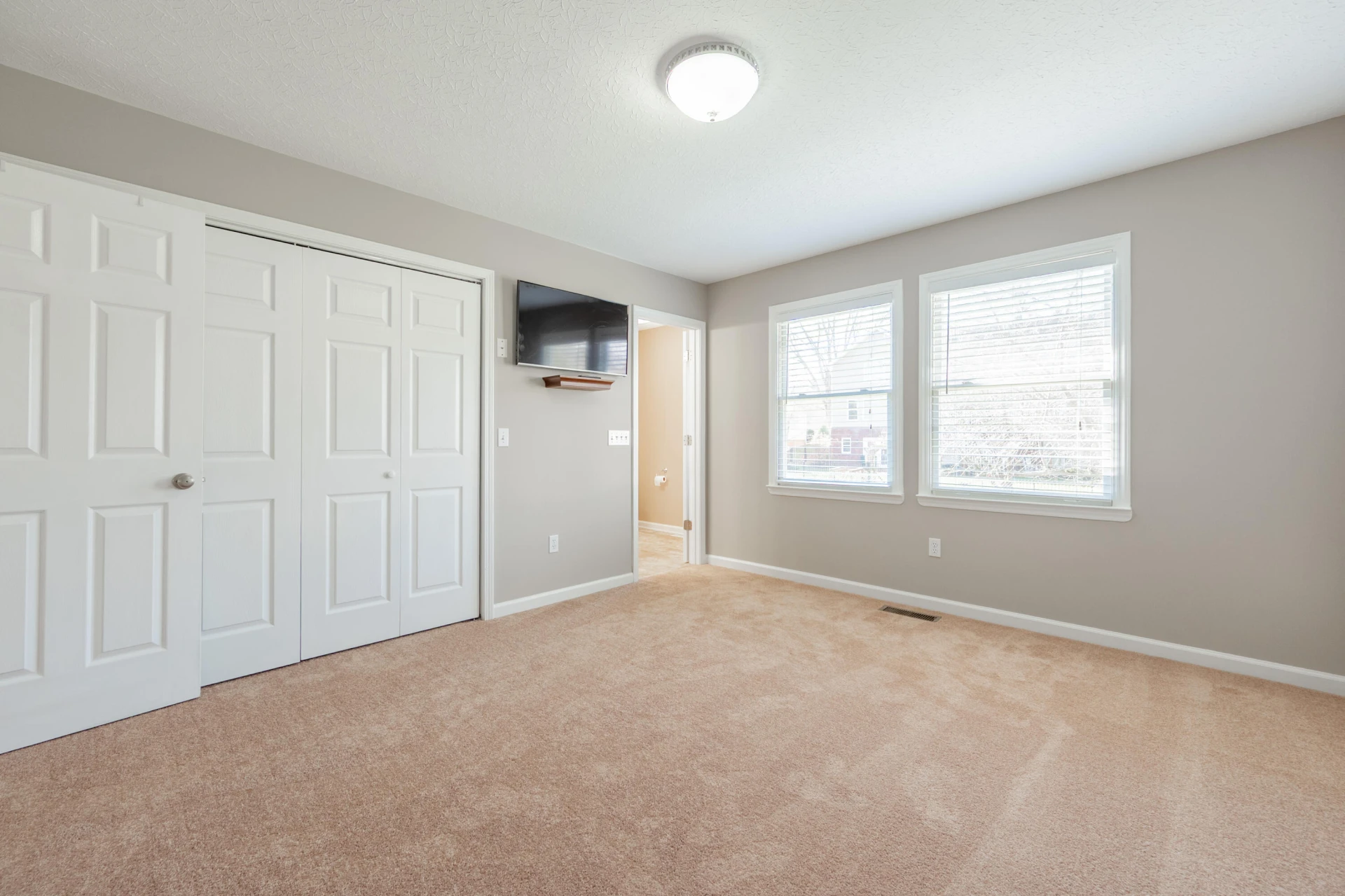 1309 Sandy CIR - Photo 18