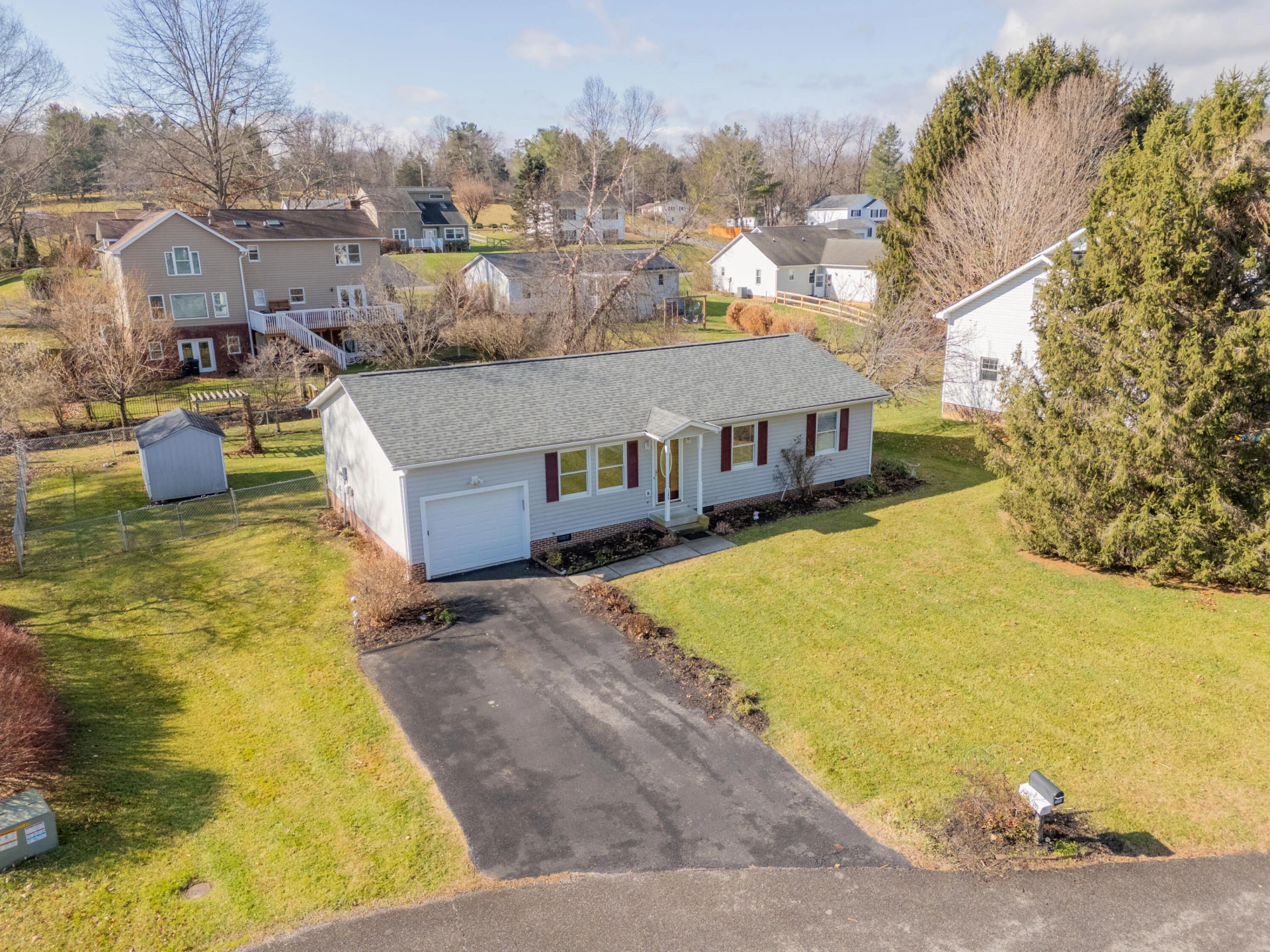 1309 Sandy CIR - Photo 3