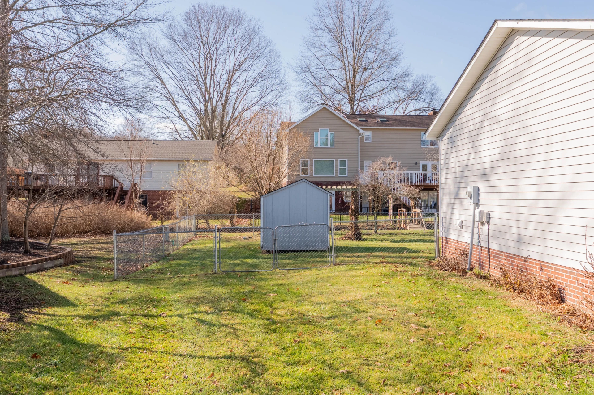 1309 Sandy CIR - Photo 32