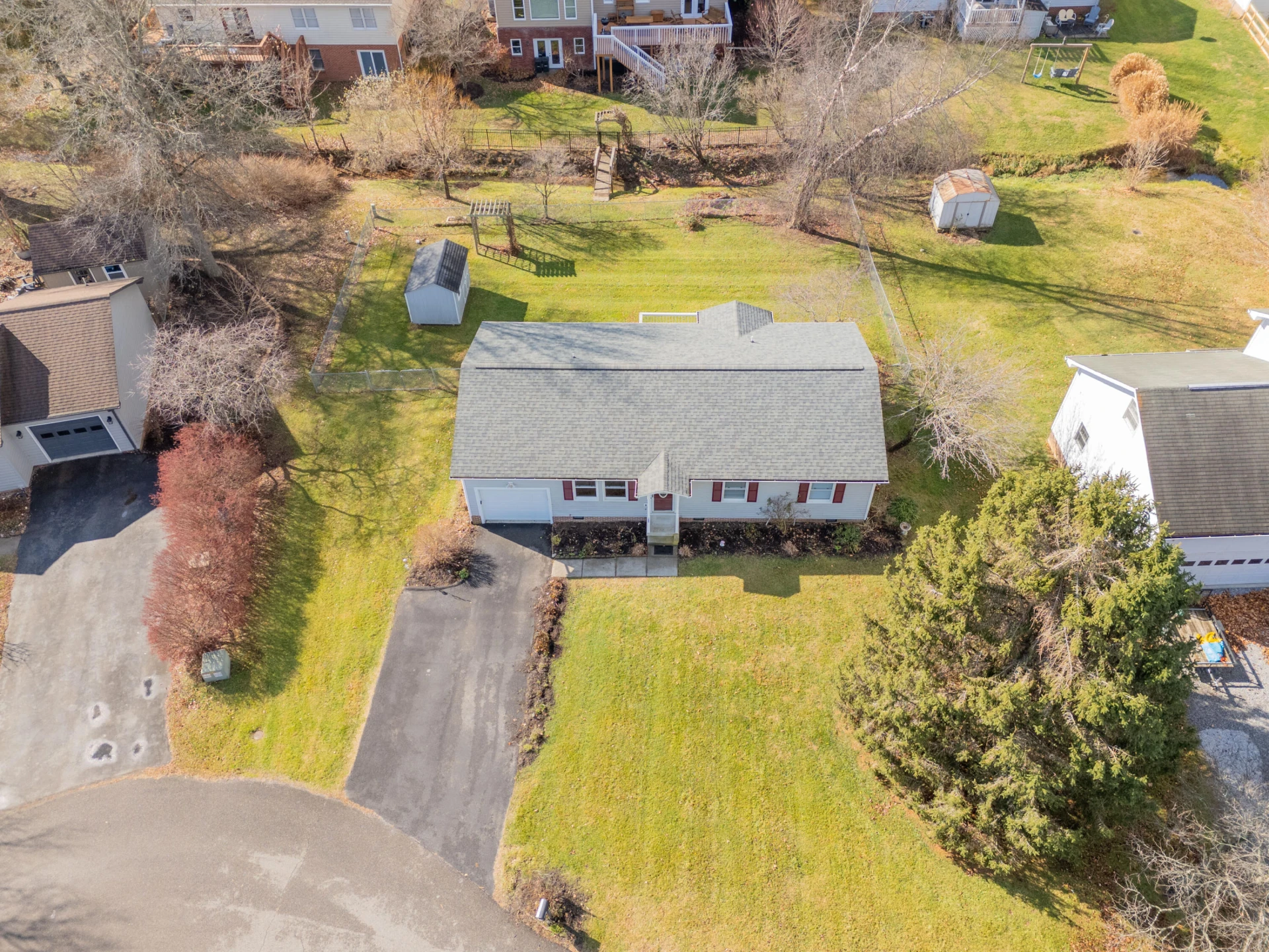 1309 Sandy CIR - Photo 34