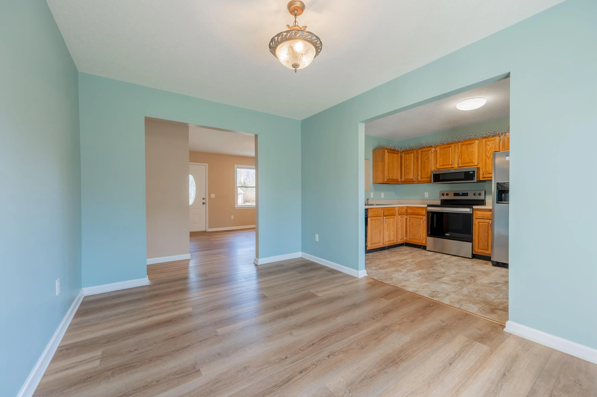 1309 Sandy CIR - Photo 9