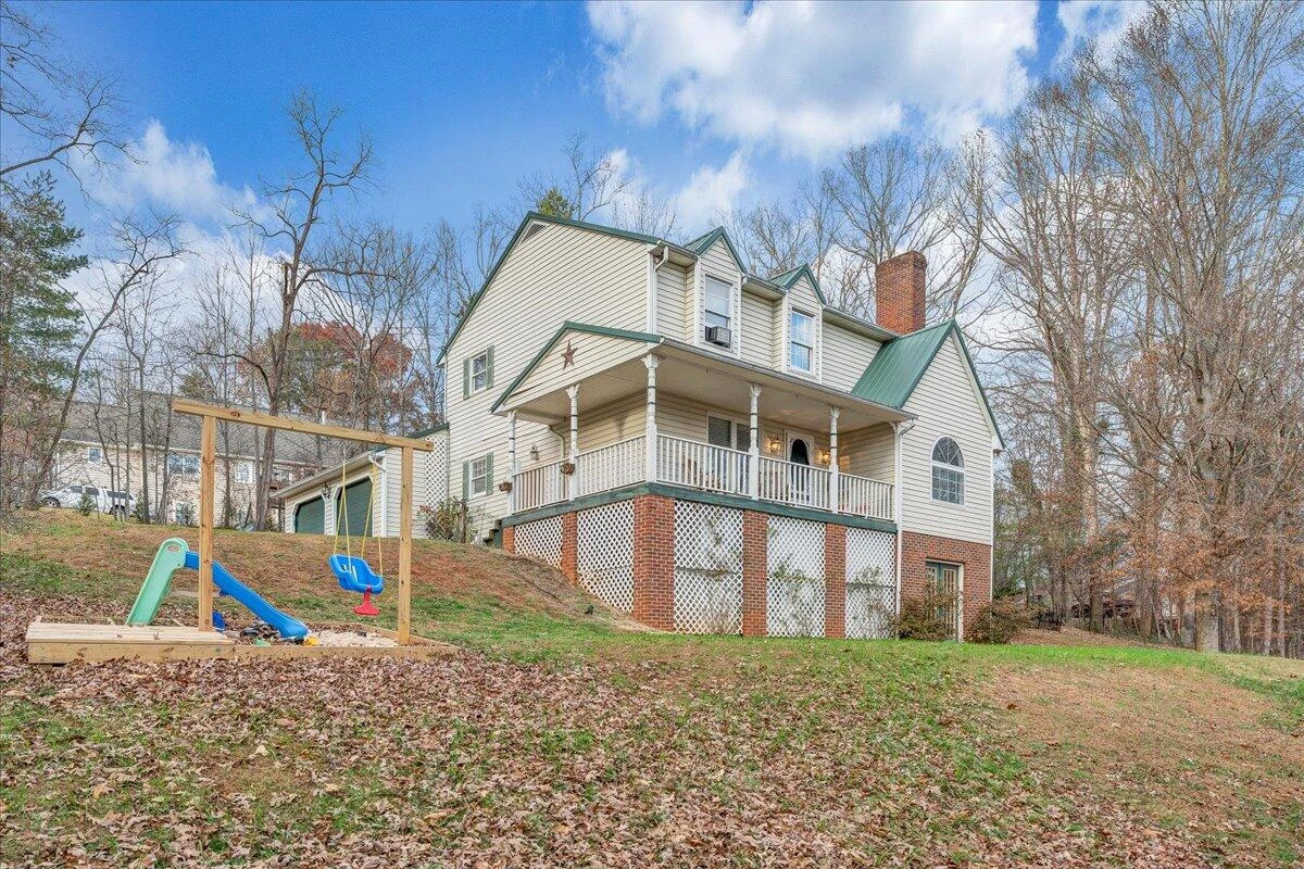 65 Avon ST