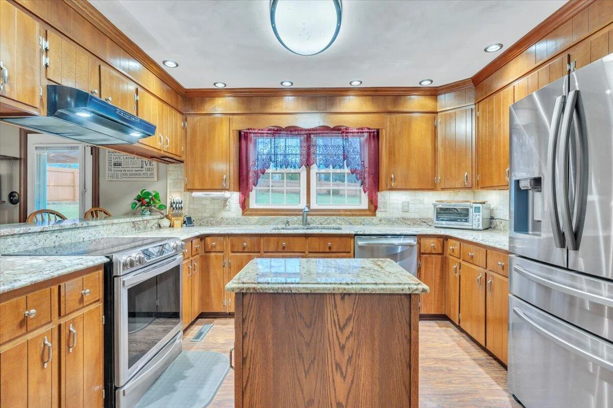 3336 Clara AVE - Photo 11