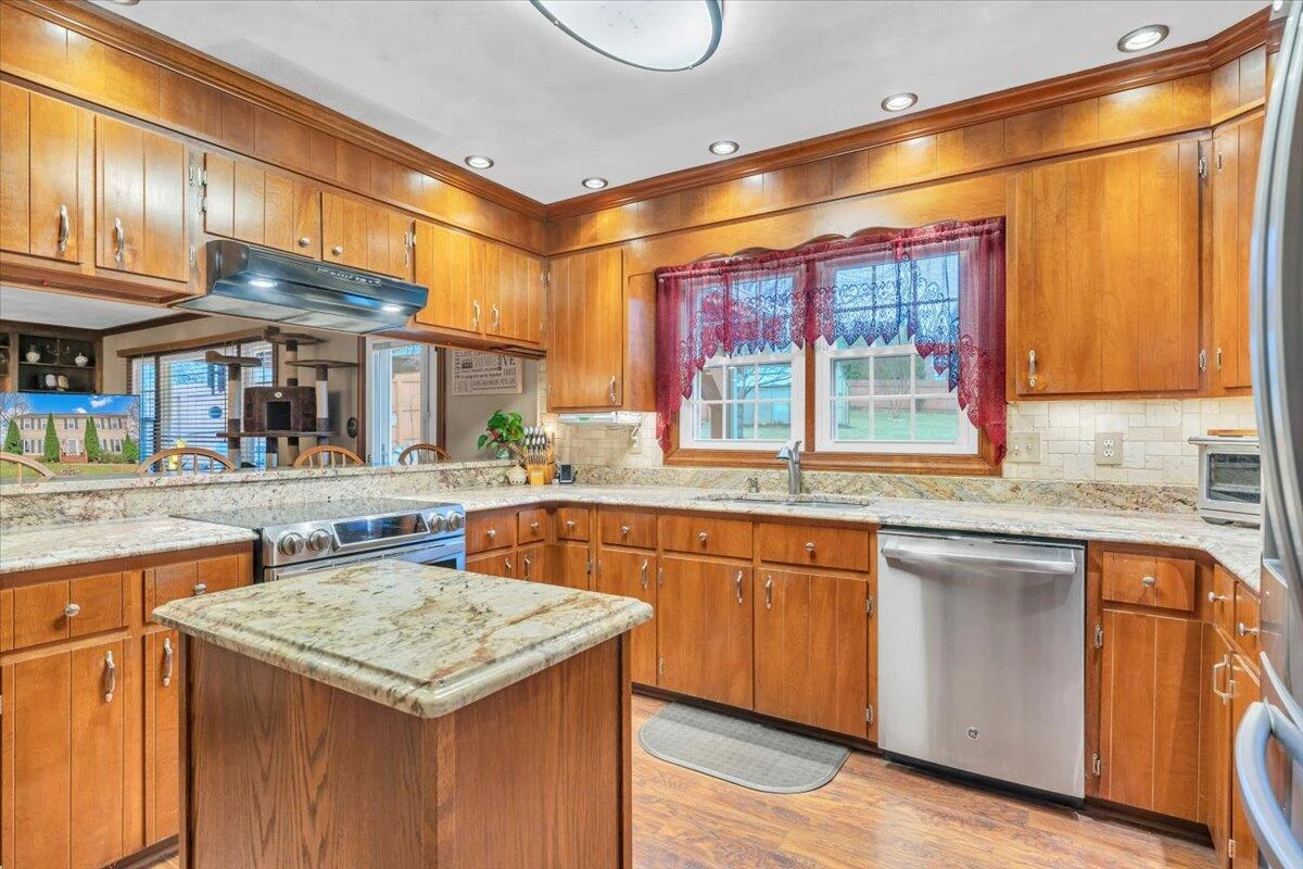 3336 Clara AVE - Photo 13