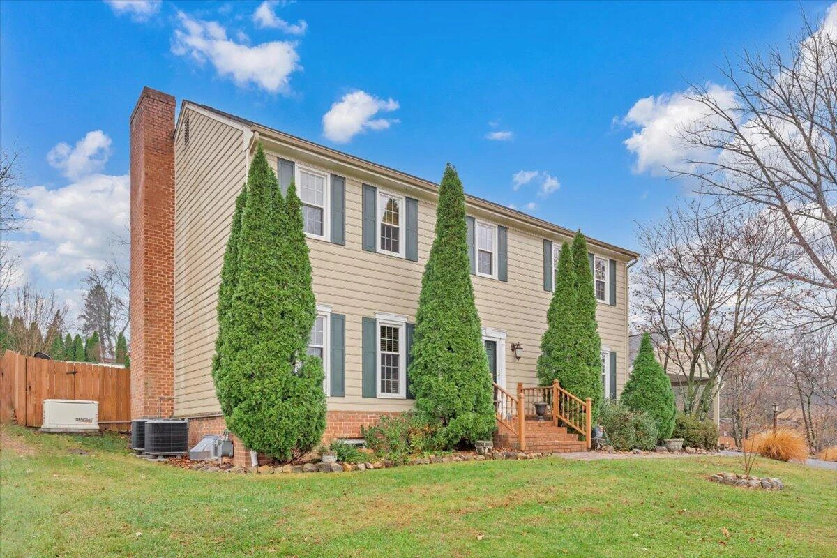 3336 Clara AVE - Photo 2