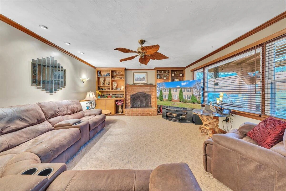 3336 Clara AVE - Photo 4