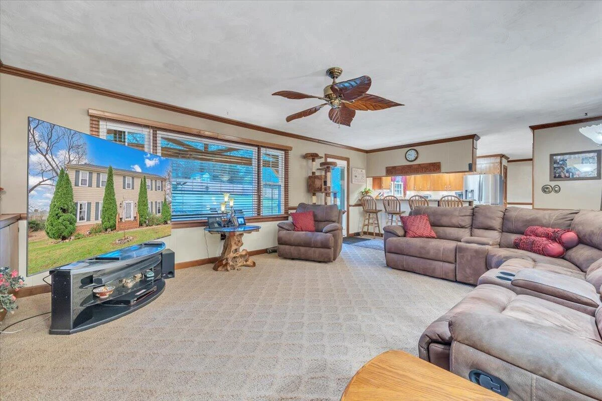 3336 Clara AVE - Photo 8