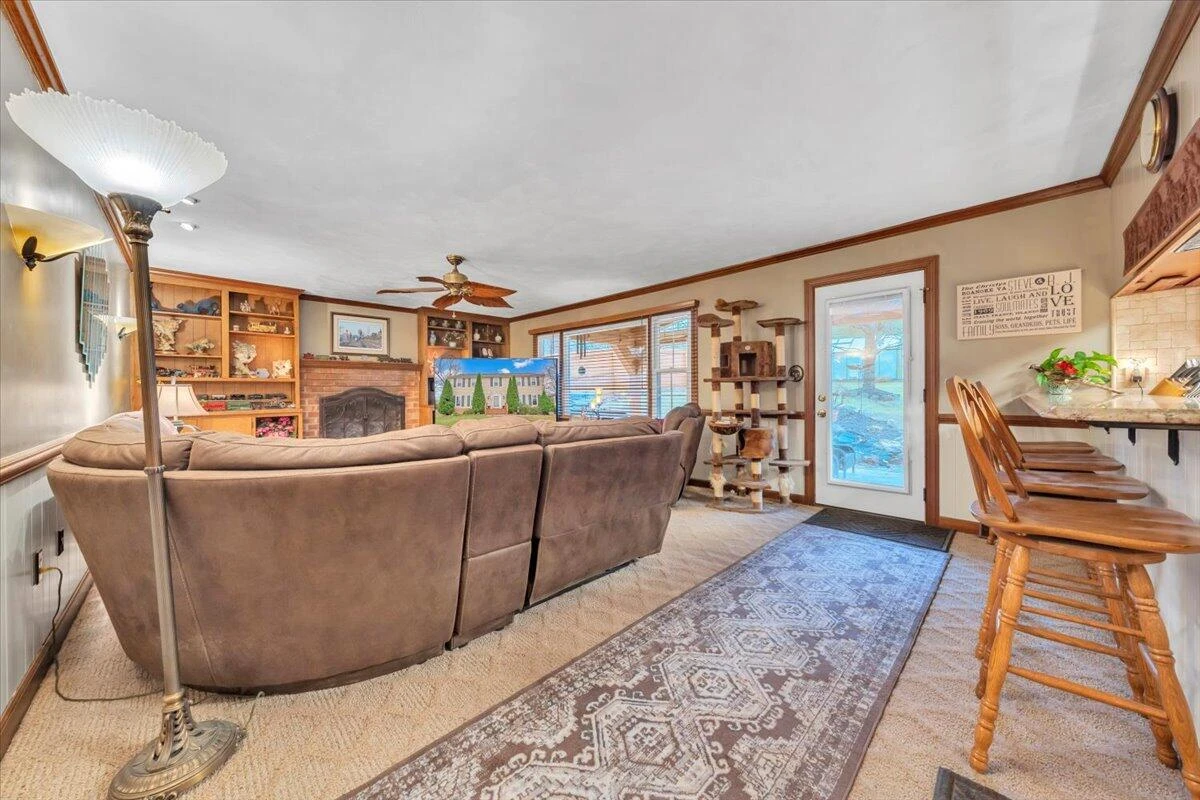 3336 Clara AVE - Photo 9