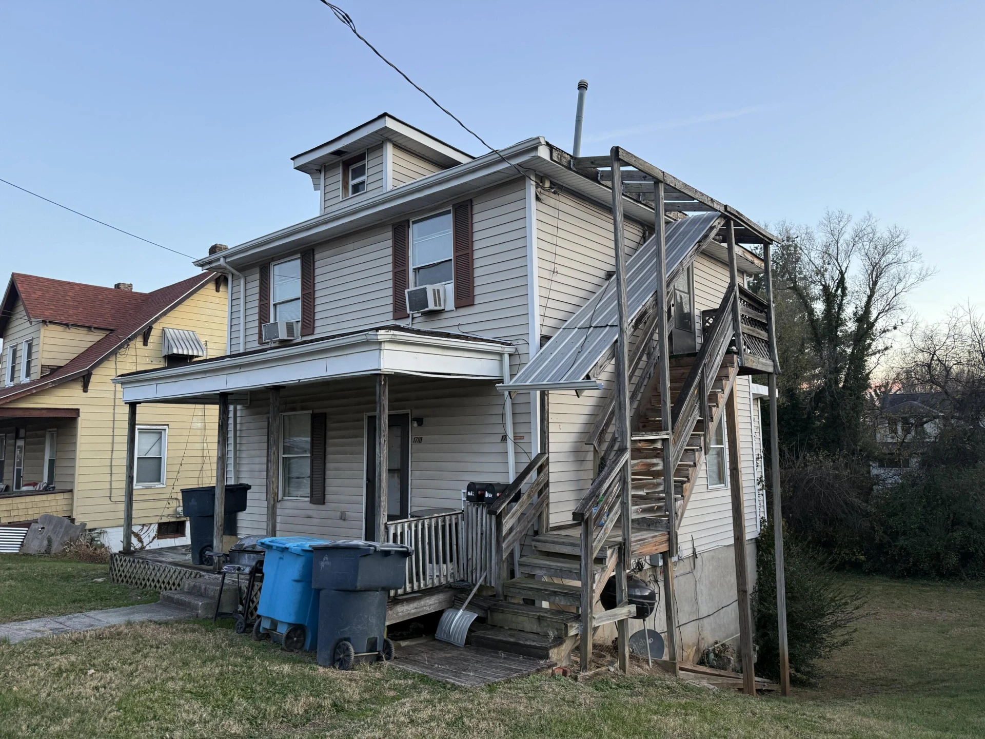 1710 Mercer AVE #2 - Photo 3
