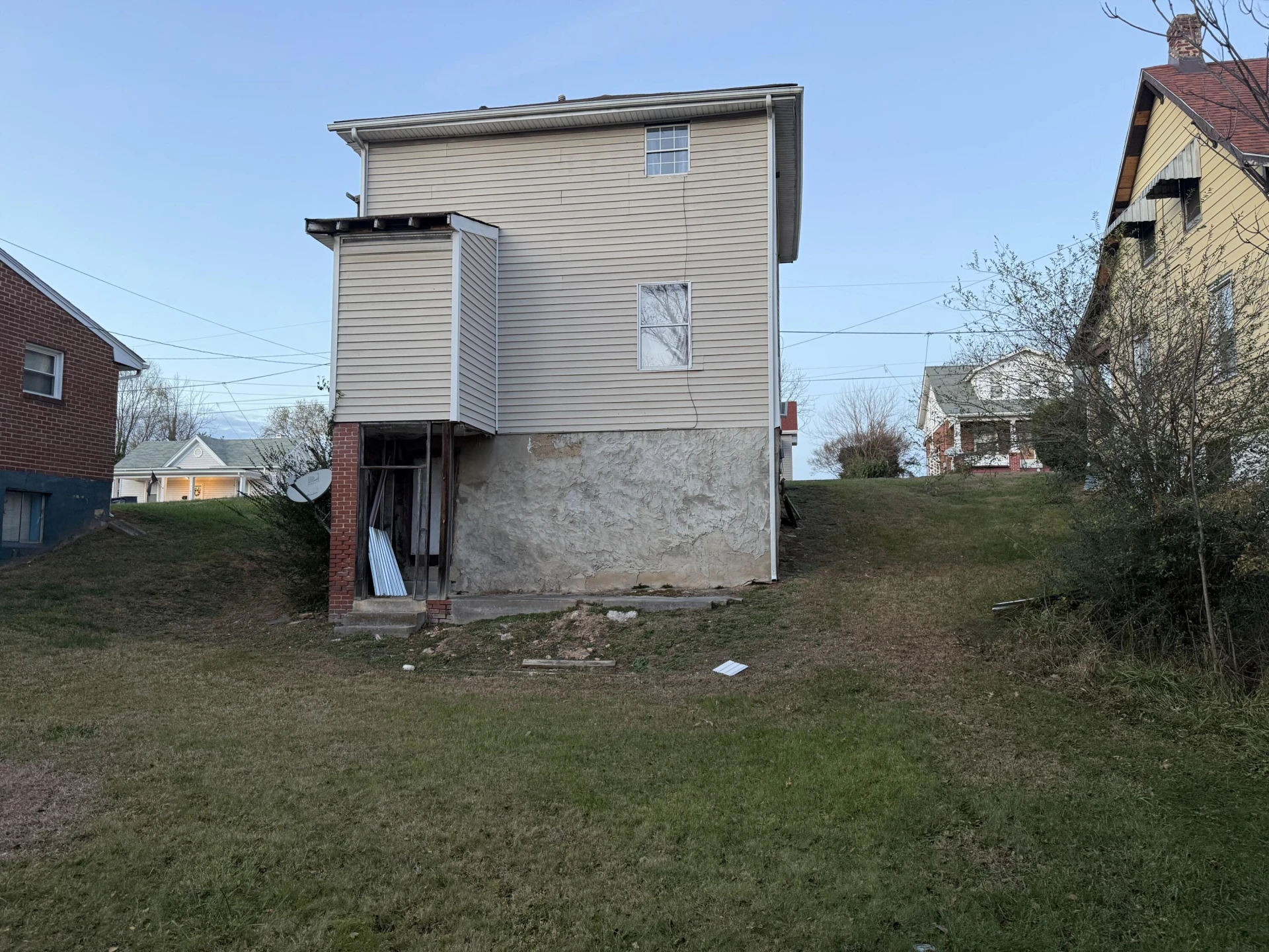 1710 Mercer AVE #2 - Photo 5