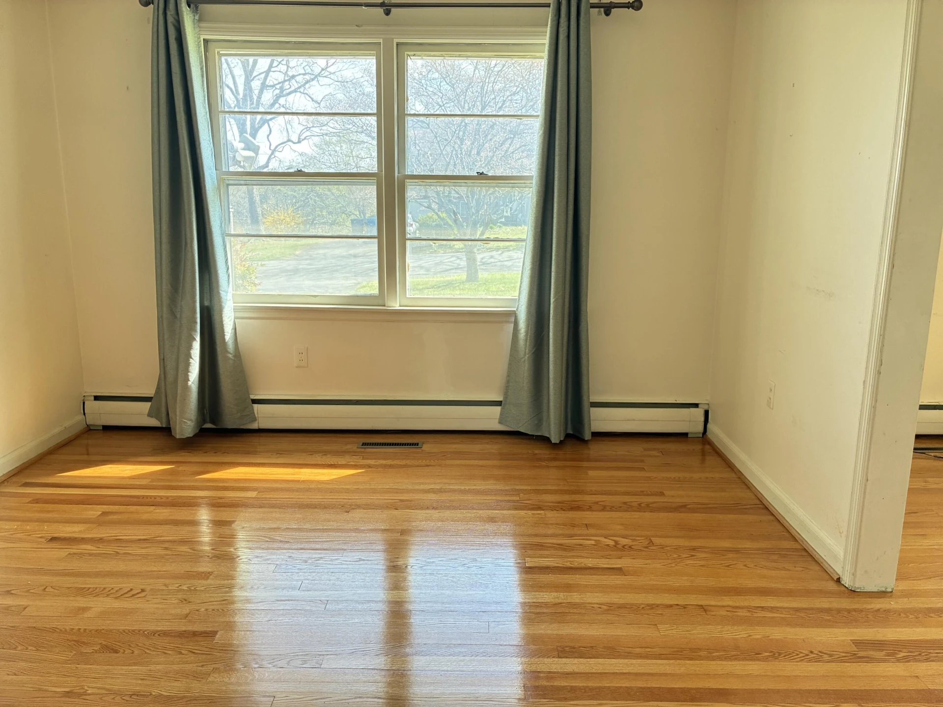 4021 Clairmont ST - Photo 3