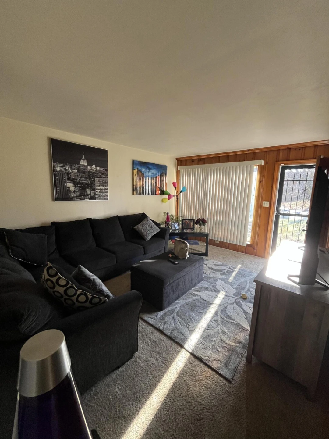 3322 Christian AVE - Photo 2