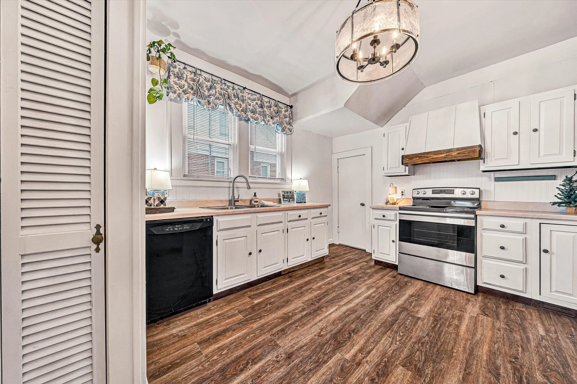 2420 Tillett RD - Photo 16