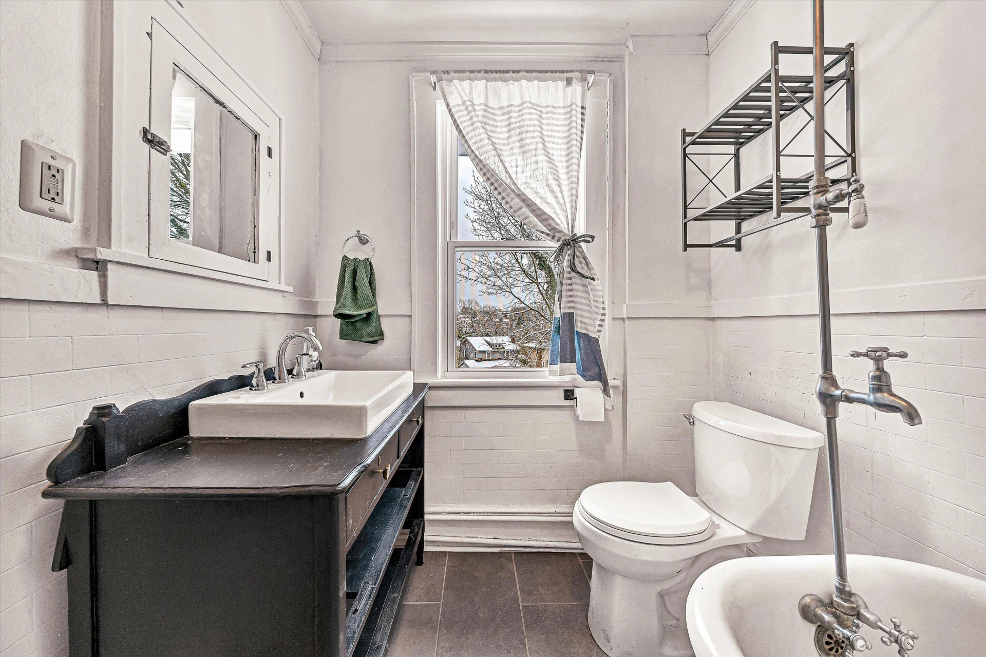 2420 Tillett RD - Photo 24