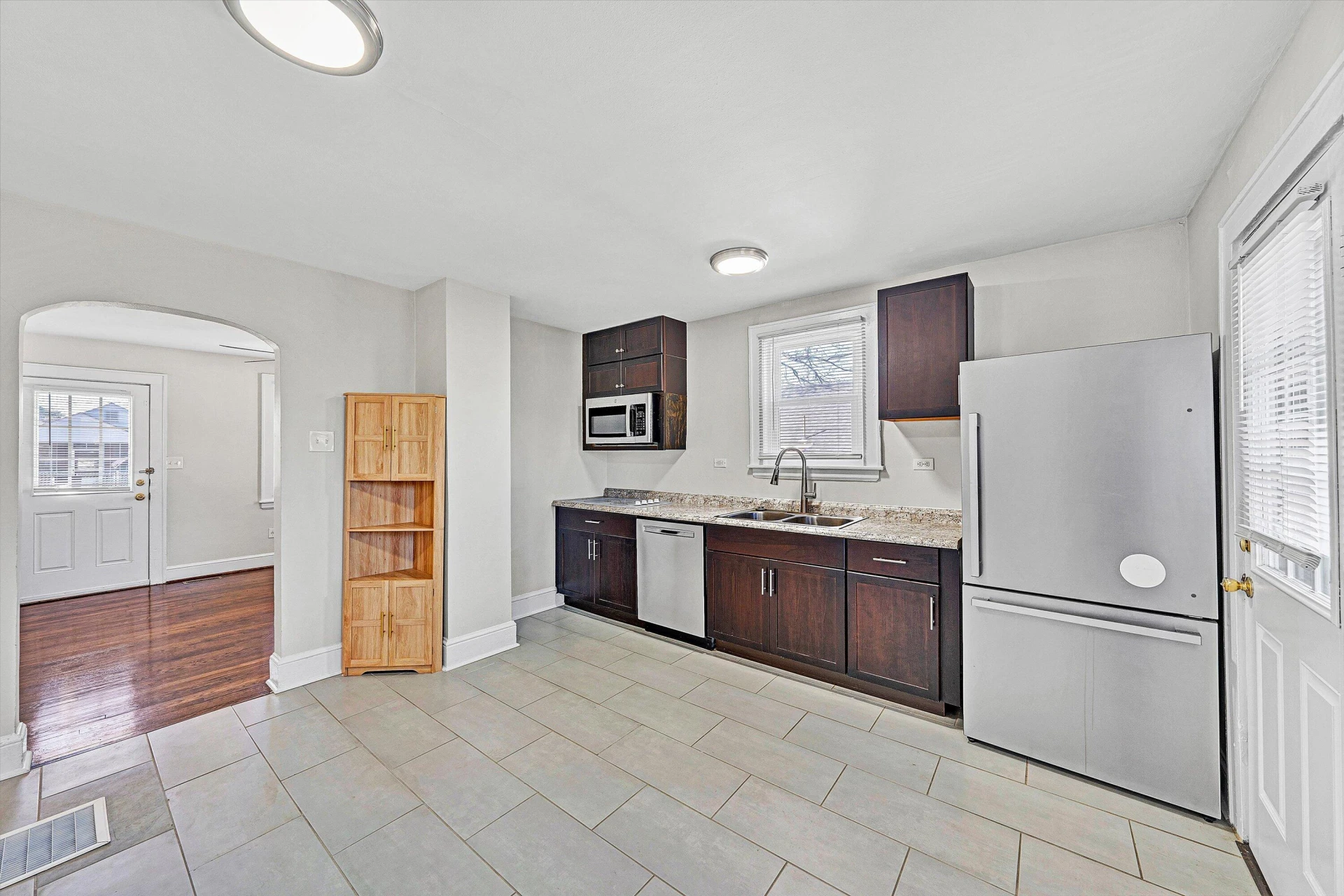 3911 Michigan AVE - Photo 10