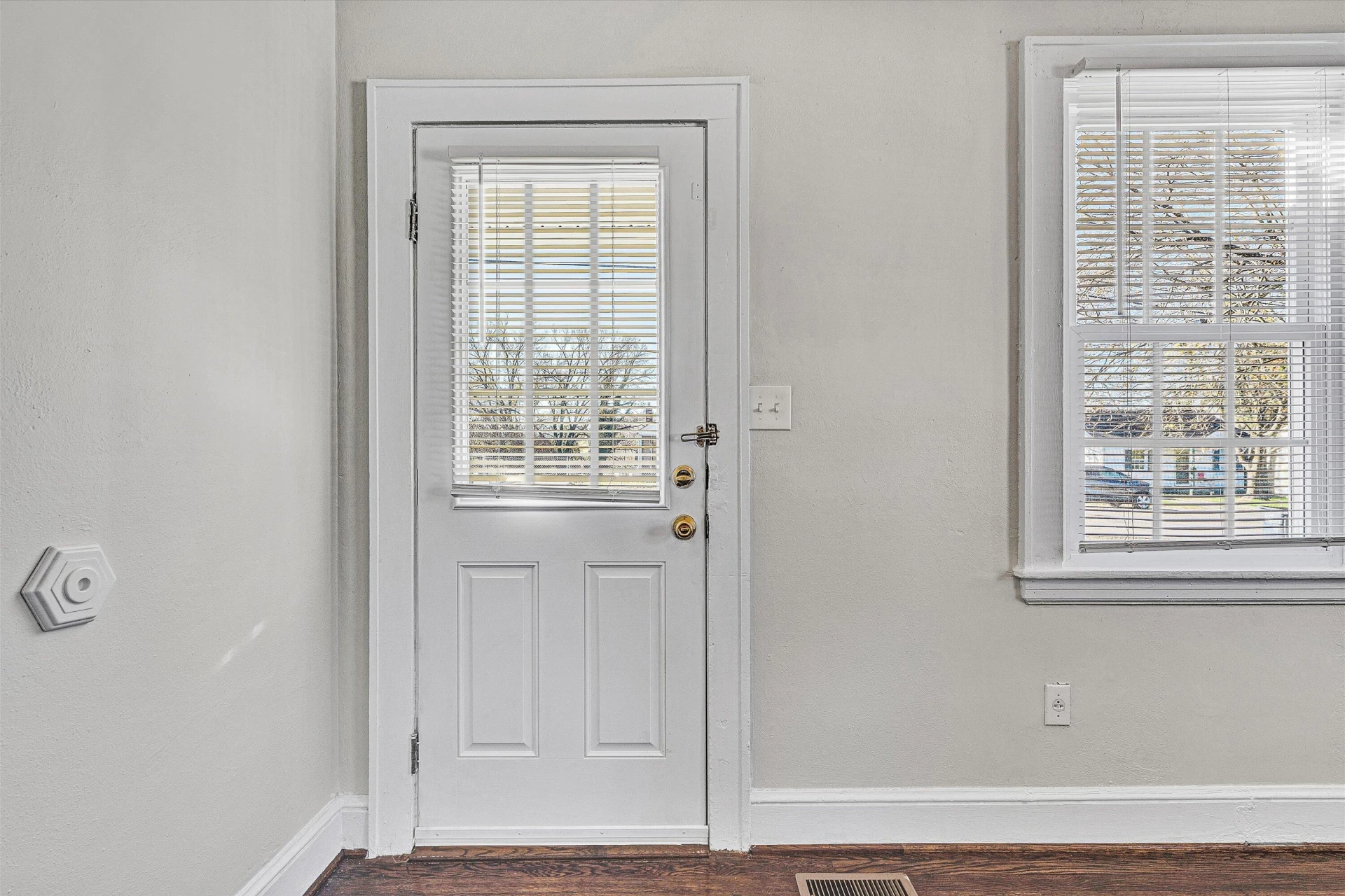 3911 Michigan AVE - Photo 28