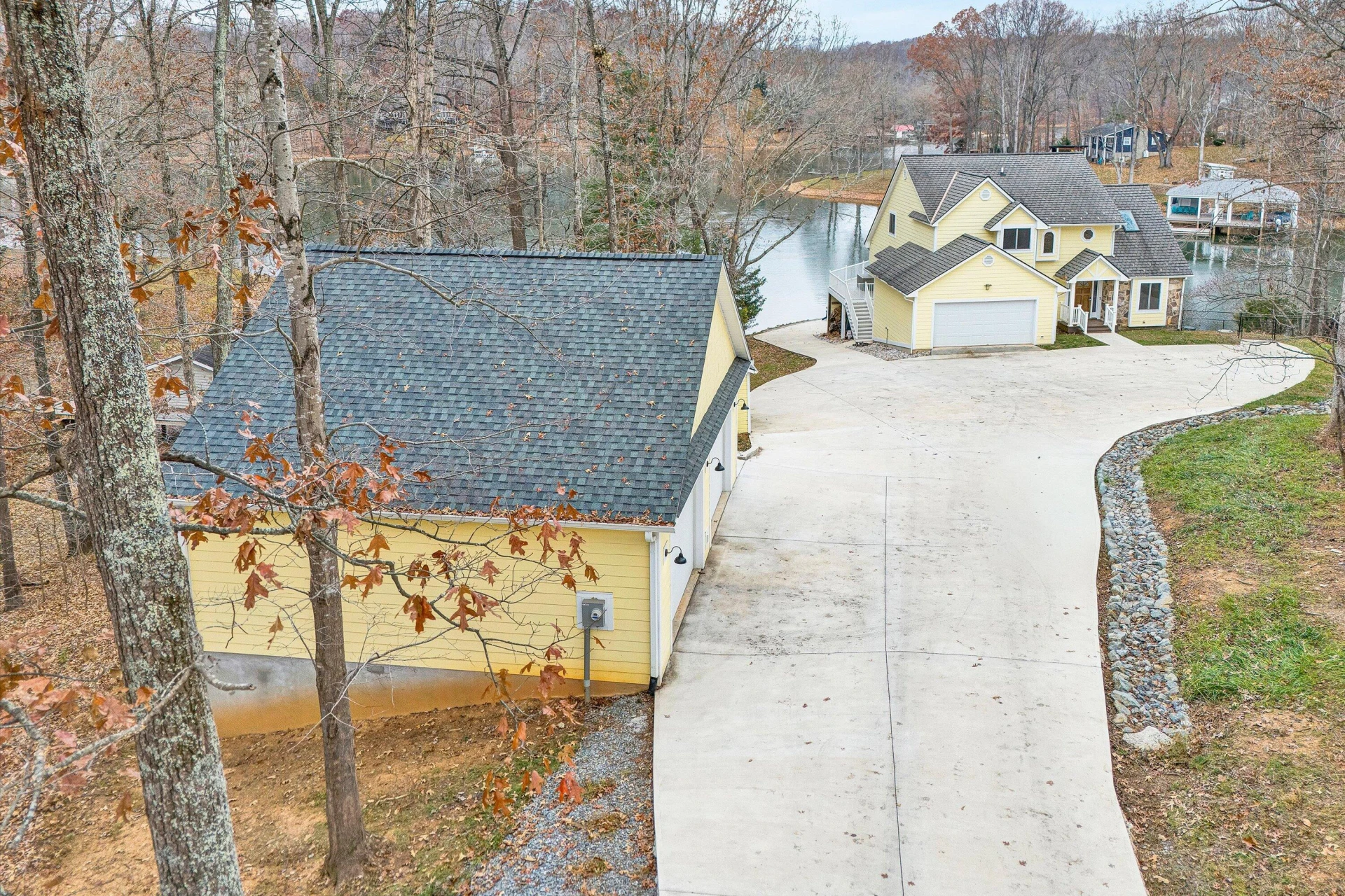 218 Twin Chimneys DR - Photo 68