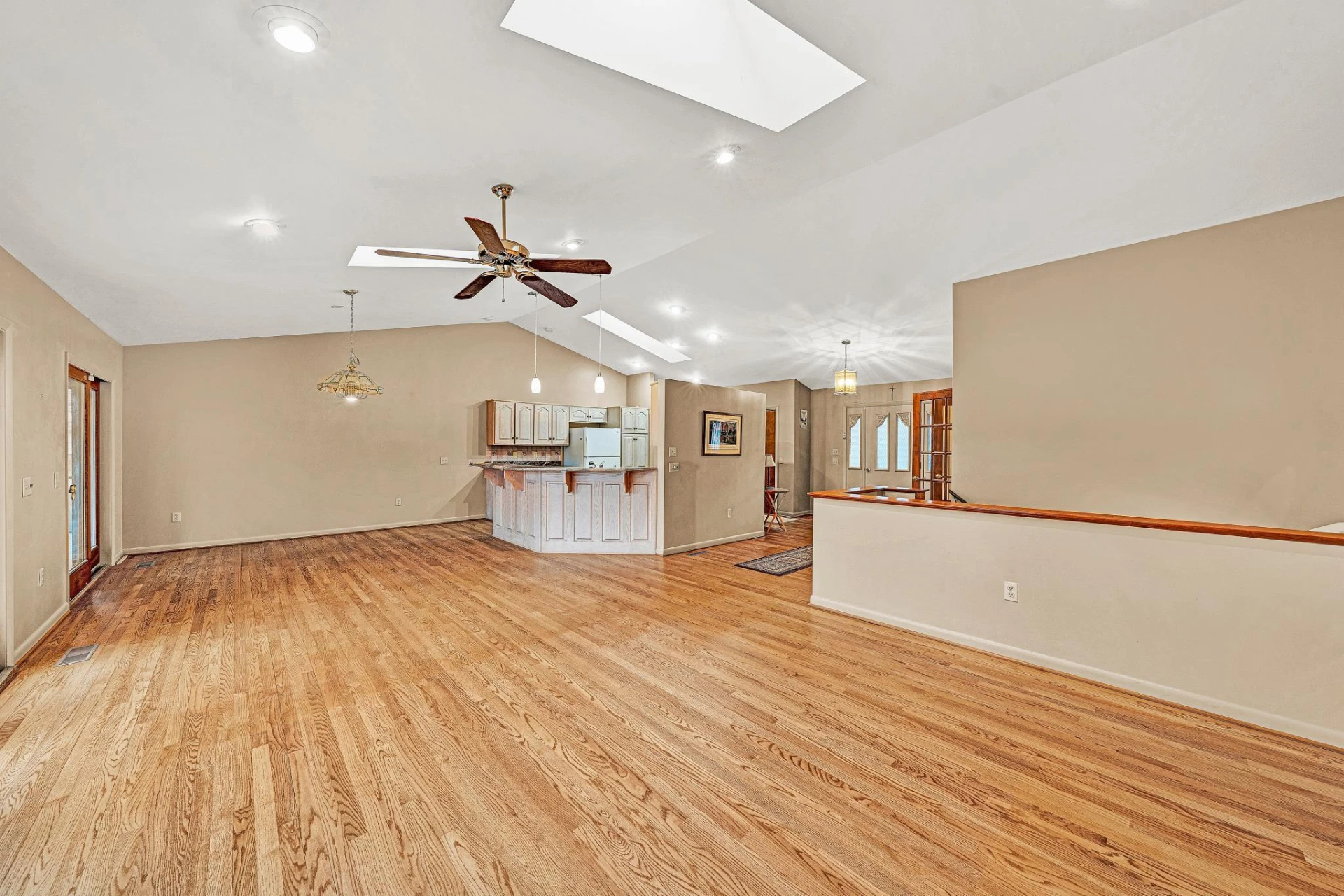110 Club House DR - Photo 11