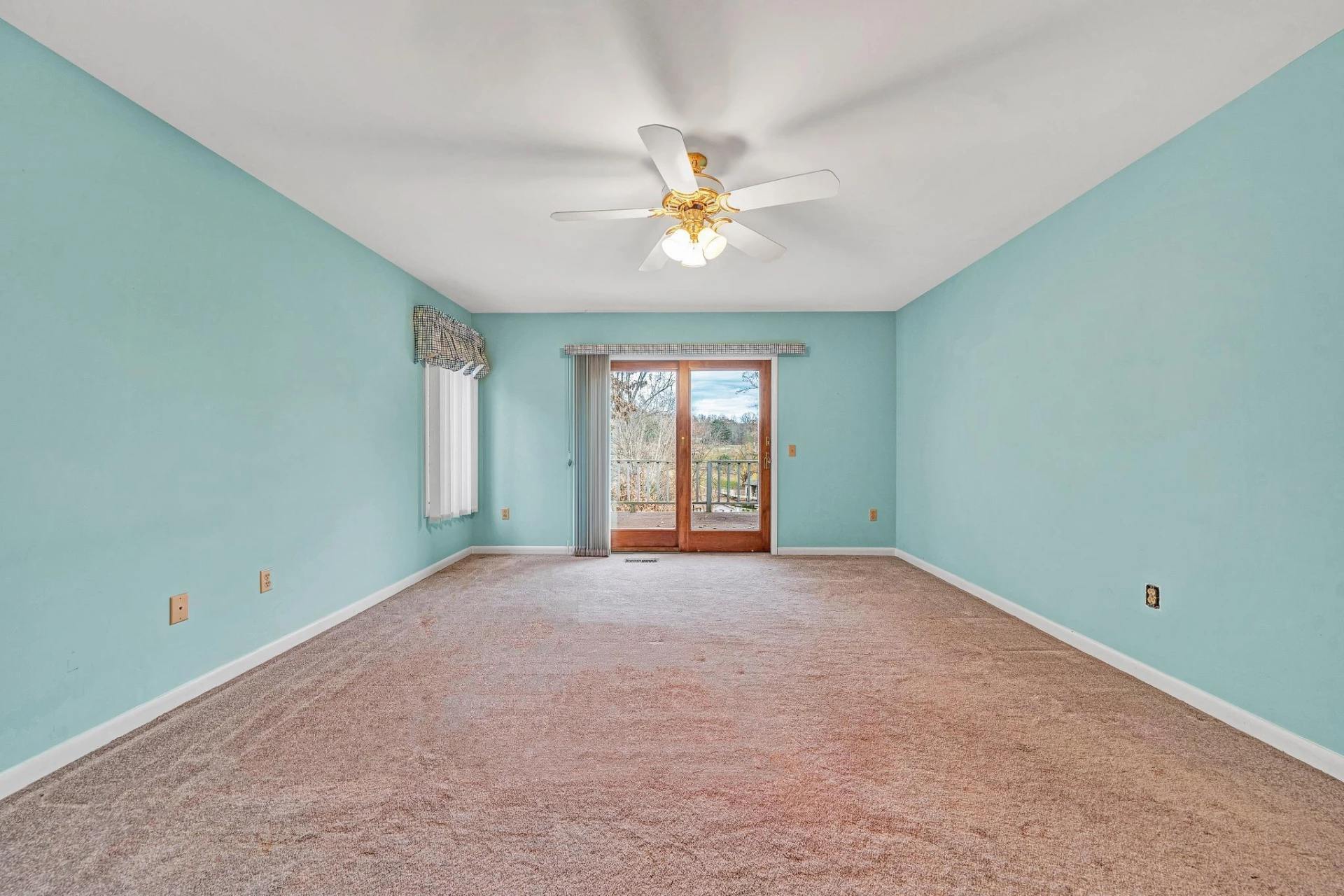 110 Club House DR - Photo 22