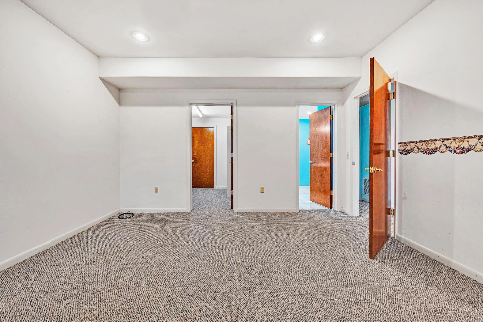 110 Club House DR - Photo 31