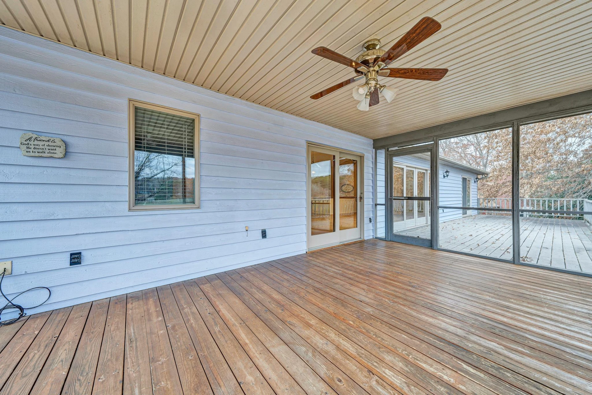 110 Club House DR - Photo 37