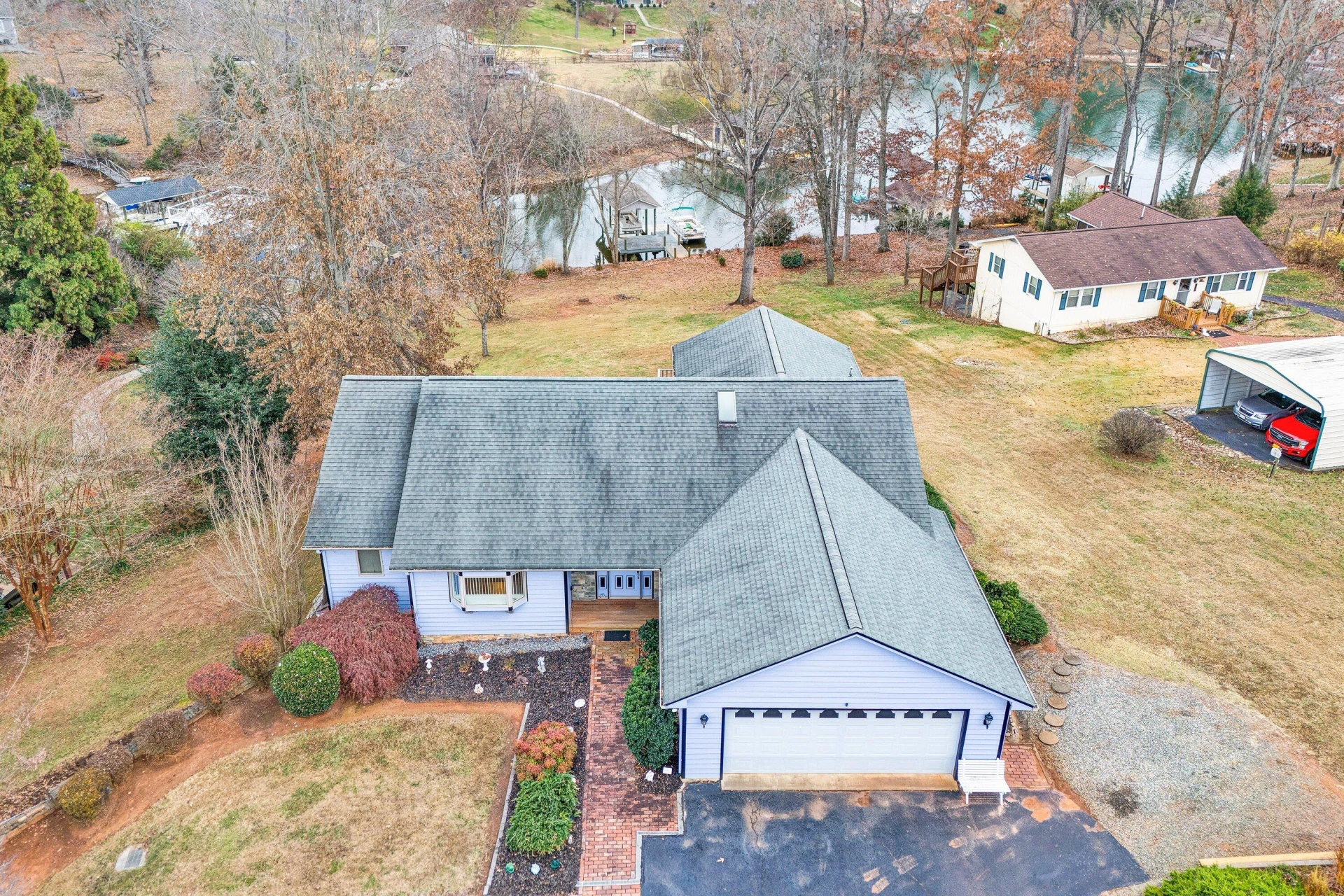 110 Club House DR - Photo 4