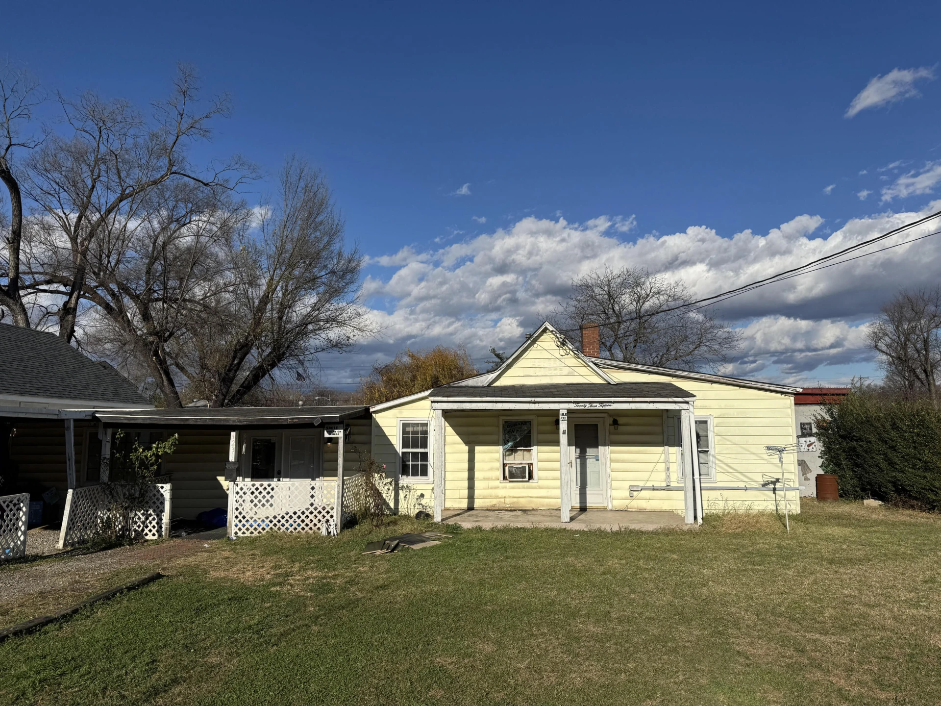 2315 Roanoke AVE
