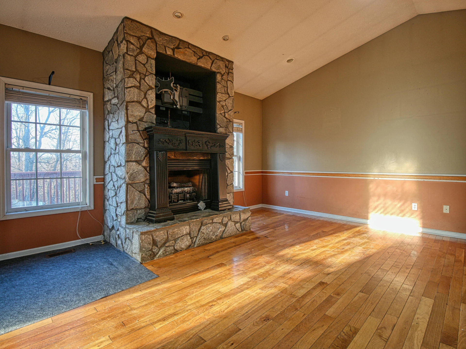 1715 Morewood RD - Photo 4