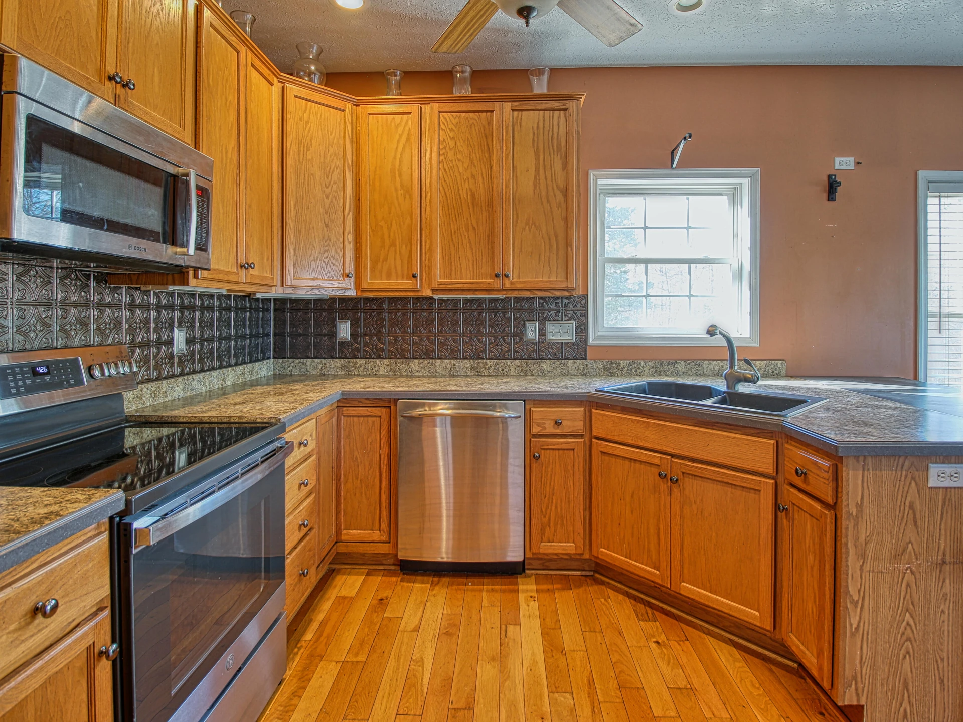 1715 Morewood RD - Photo 8