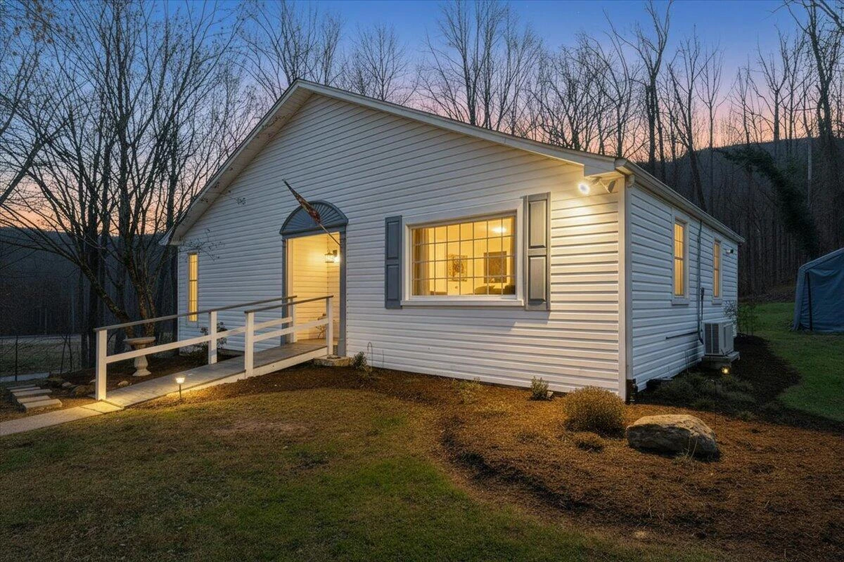 7346 Old Mill RD