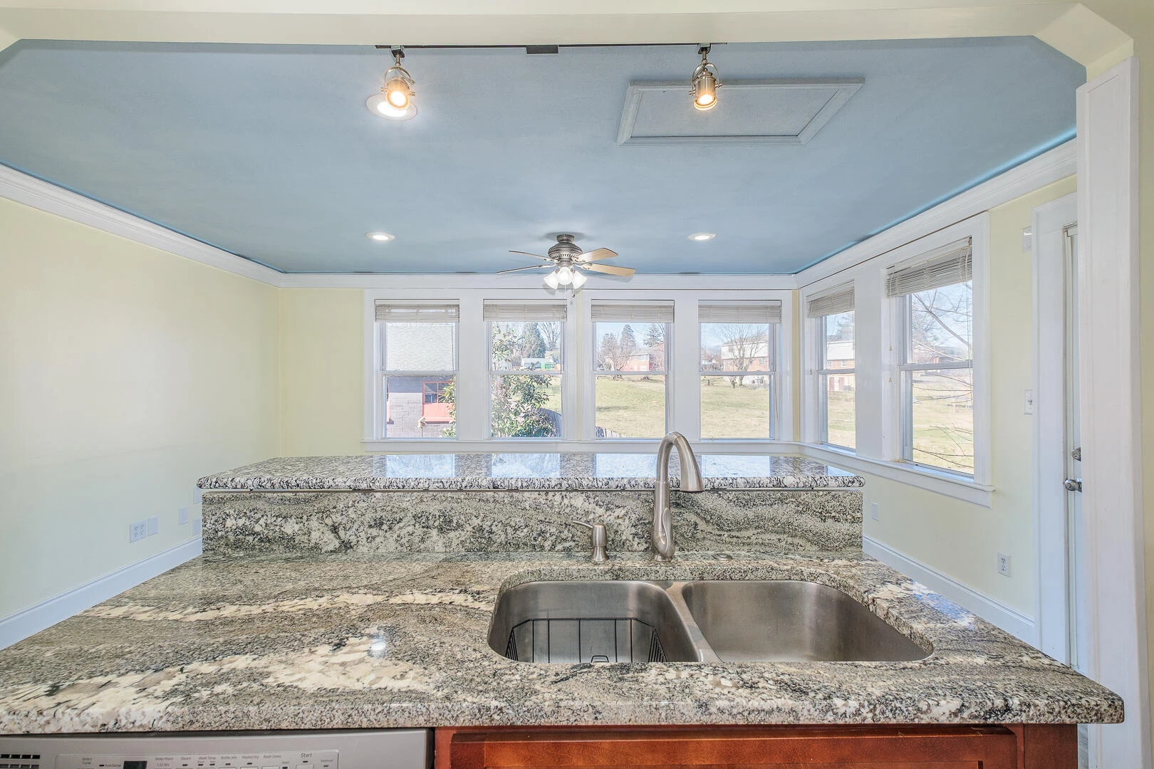 244 Huntington BLVD - Photo 25