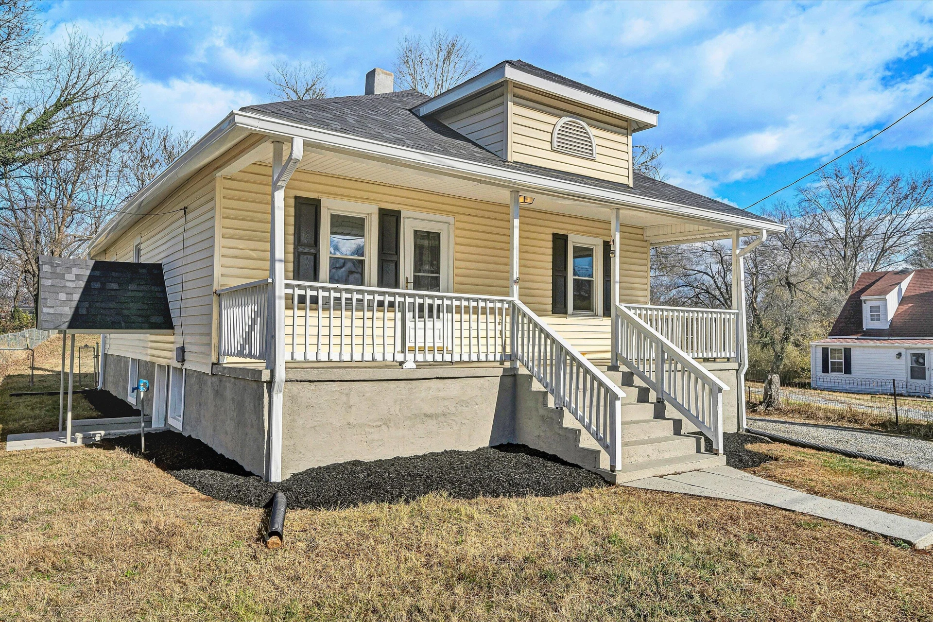 832 Mississippi AVE - Photo 2
