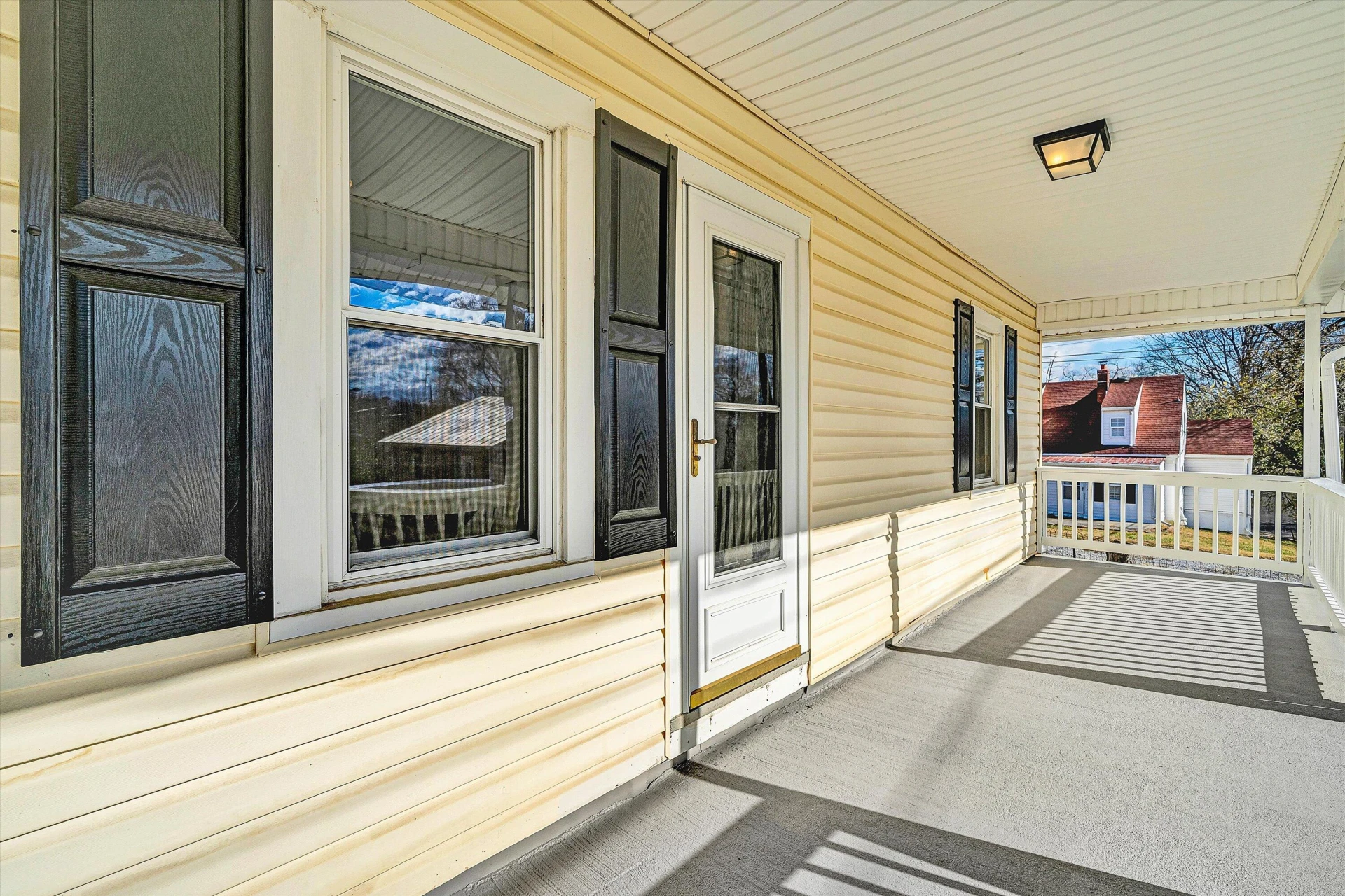 832 Mississippi AVE - Photo 3