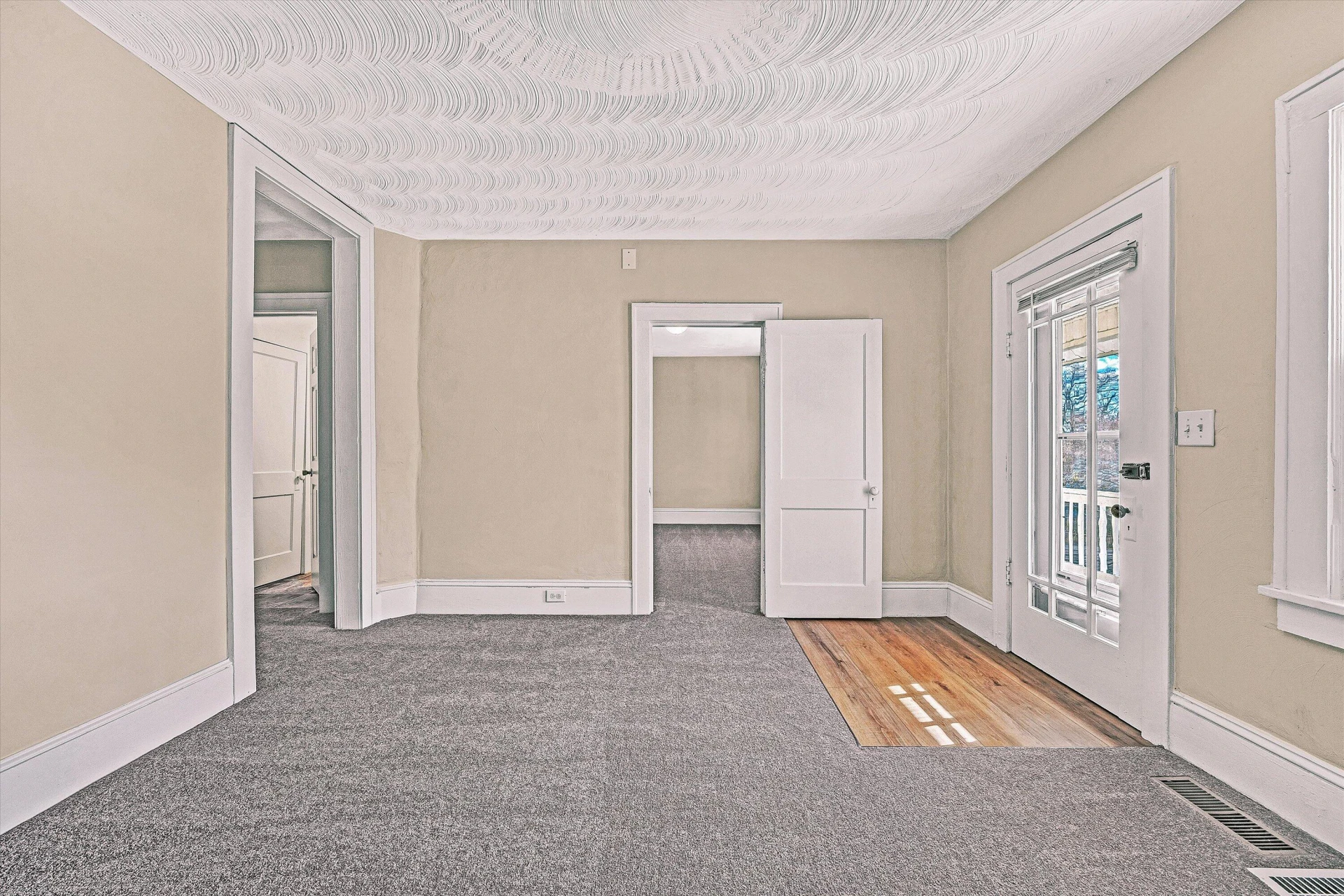832 Mississippi AVE - Photo 5