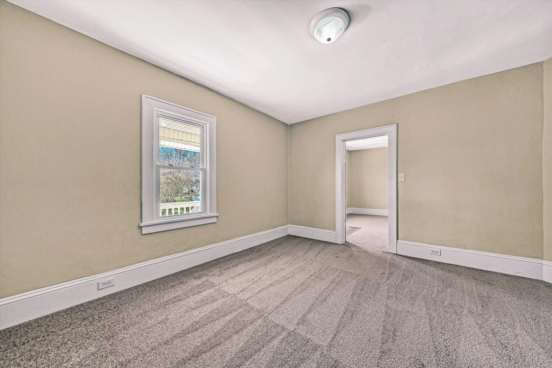 832 Mississippi AVE - Photo 7