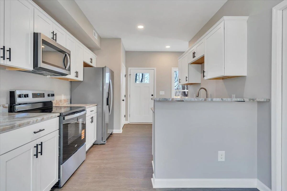 1225 15th ST - Photo 8