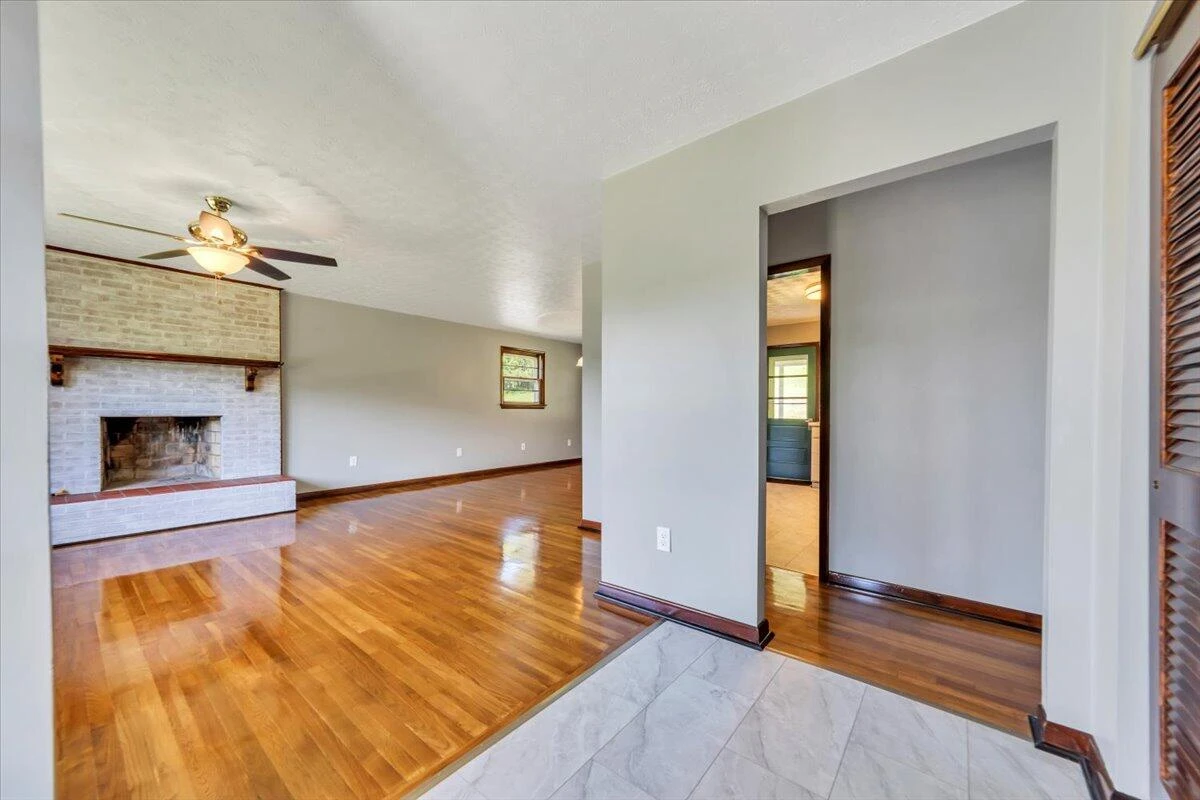 1108 Dolly Ann DR - Photo 7