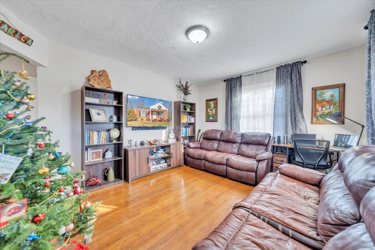 4615 Renfro BLVD - Photo 4