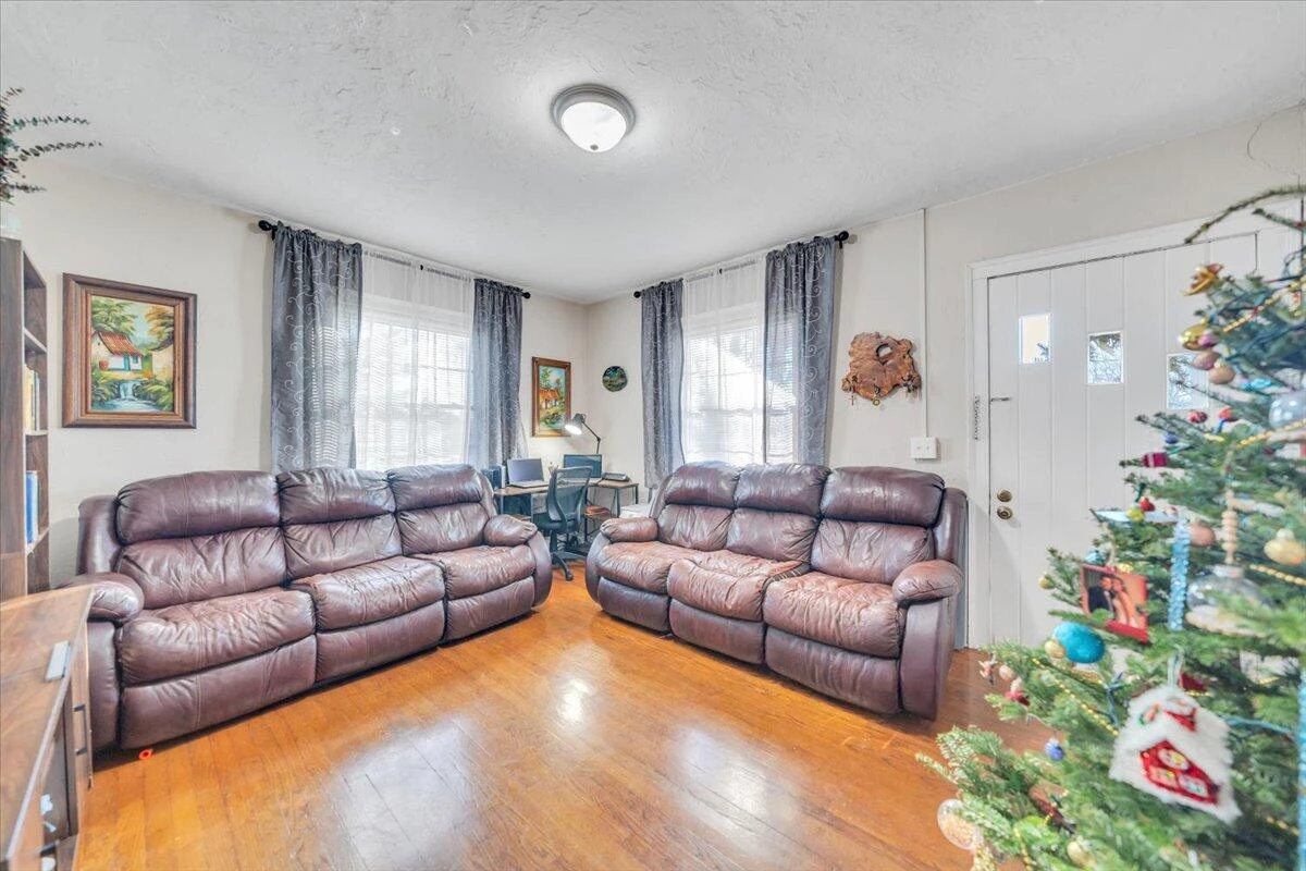 4615 Renfro BLVD - Photo 5