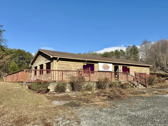82 Saddleridge RD, Bassett, VA, 24055