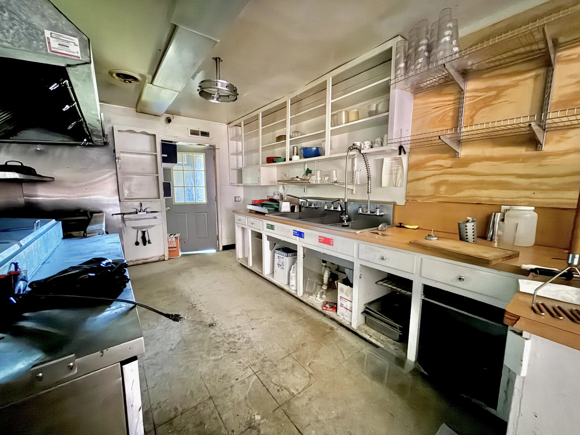 82 Saddleridge RD - Photo 13