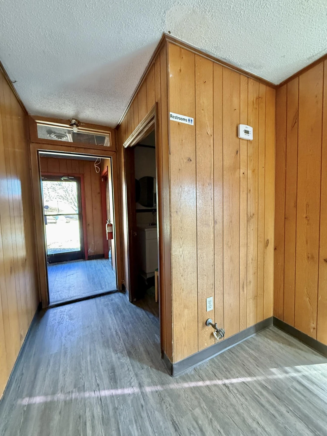 82 Saddleridge RD - Photo 16