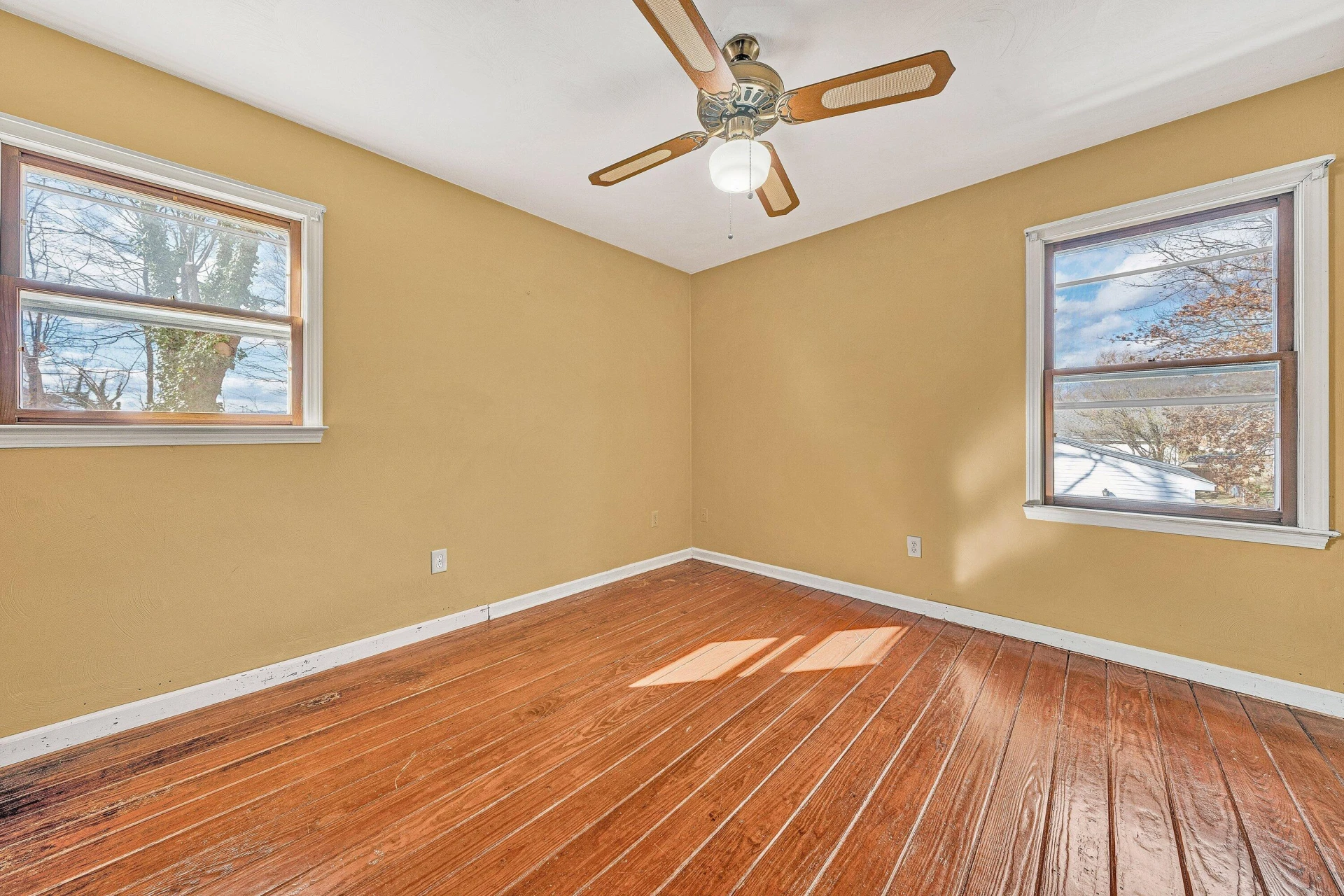 2504 Avalon AVE - Photo 18