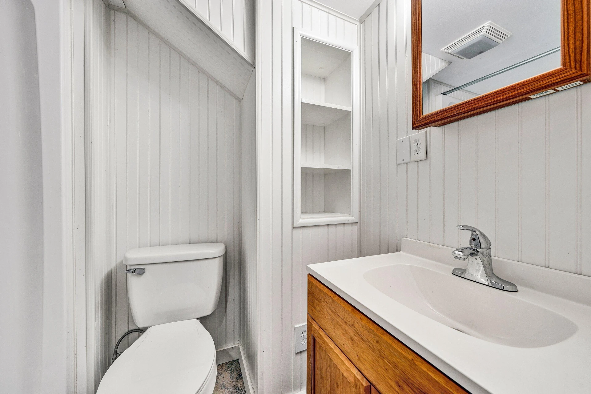 2504 Avalon AVE - Photo 27