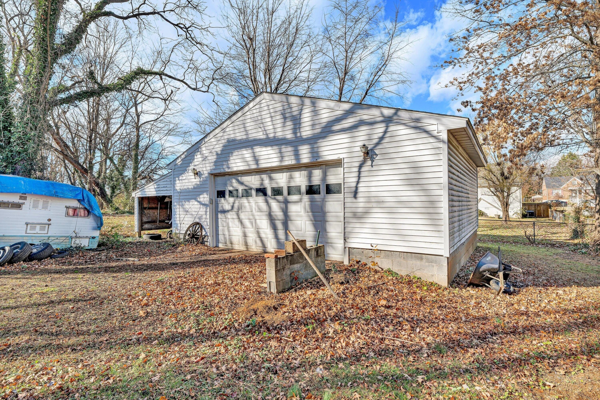2504 Avalon AVE - Photo 32