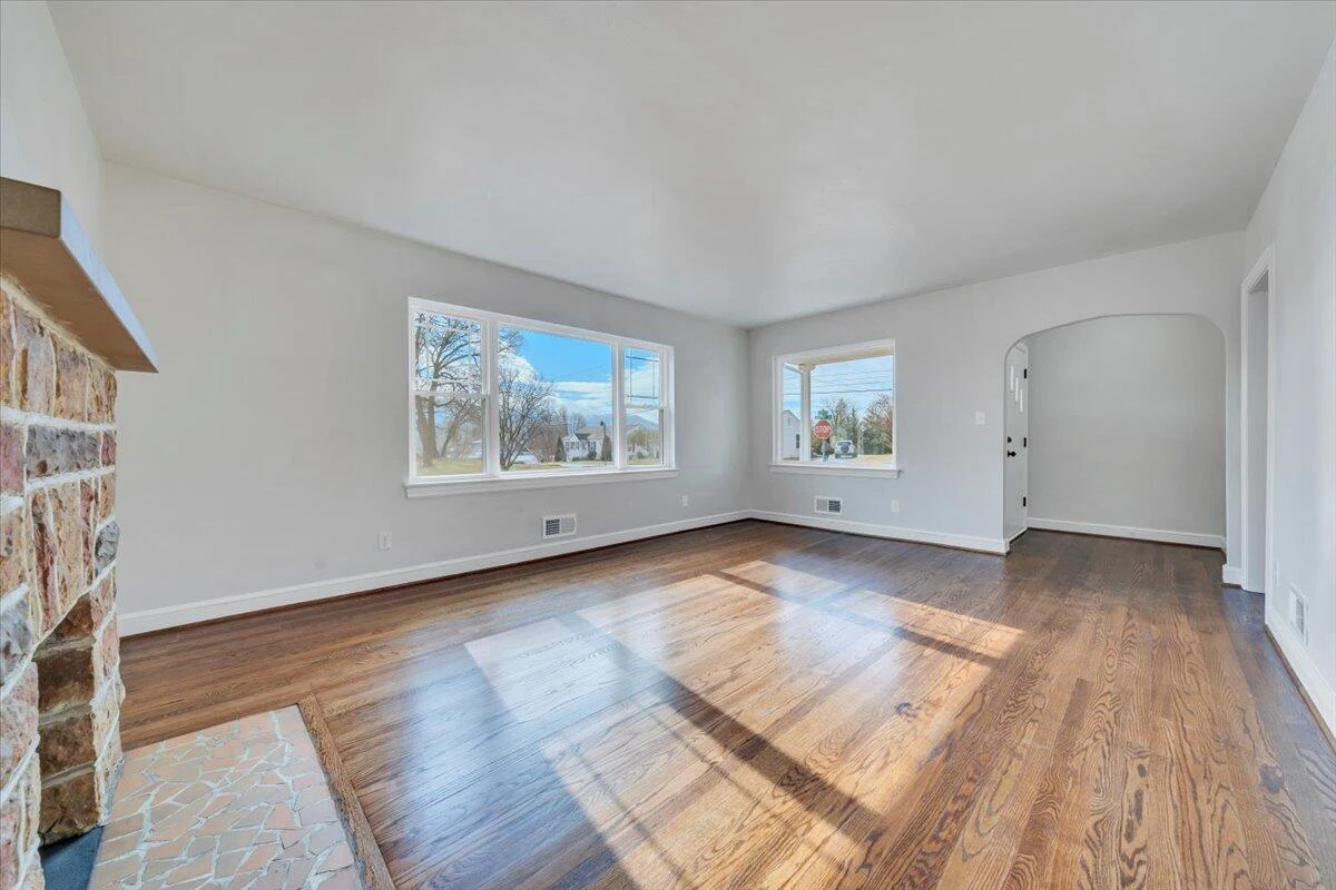 202 Bruffey ST - Photo 9
